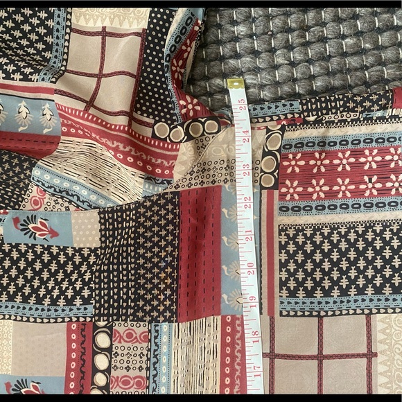 Mixed Pattern Vintage Button Up 🔥 - Picture 5 of 6